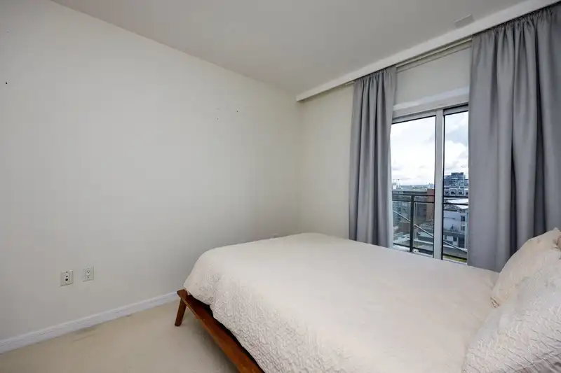 1101 181 W 1ST AVENUE - photo 2 of 33