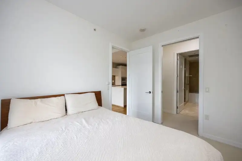 1101 181 W 1ST AVENUE - photo 3 of 33