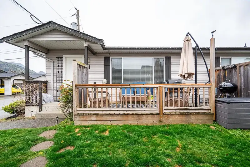 47 5648 VEDDER ROAD - photo 1 of 32