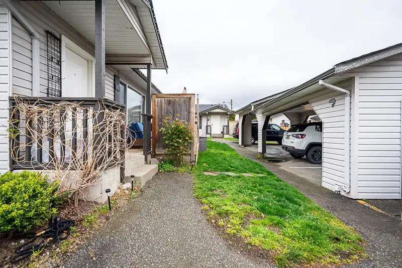 47 5648 VEDDER ROAD - photo 4 of 32