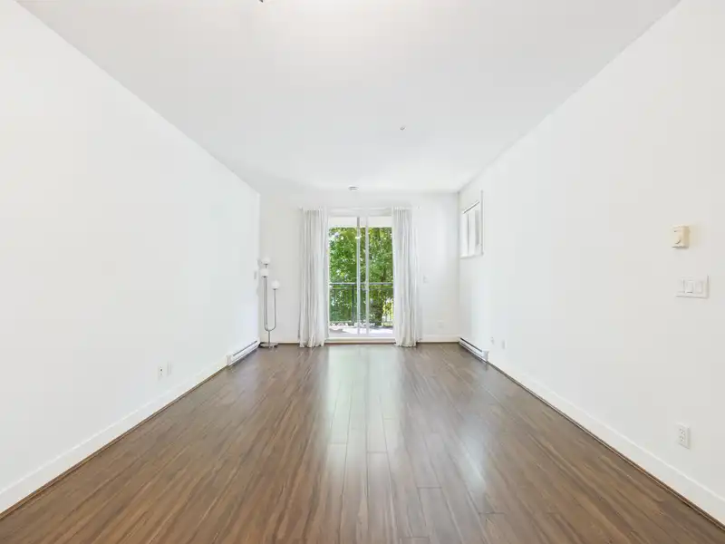 224 5788 SIDLEY STREET - photo 3 of 18