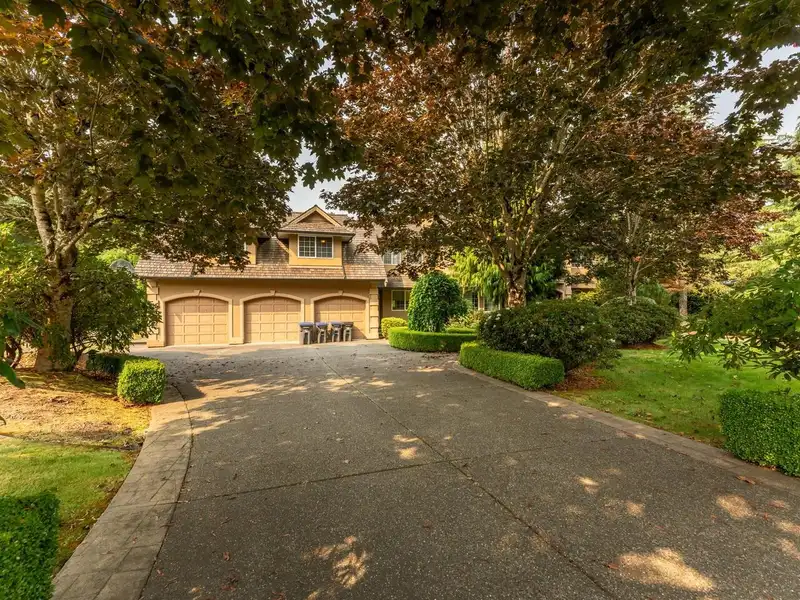2675 166A STREET - photo 2 of 40