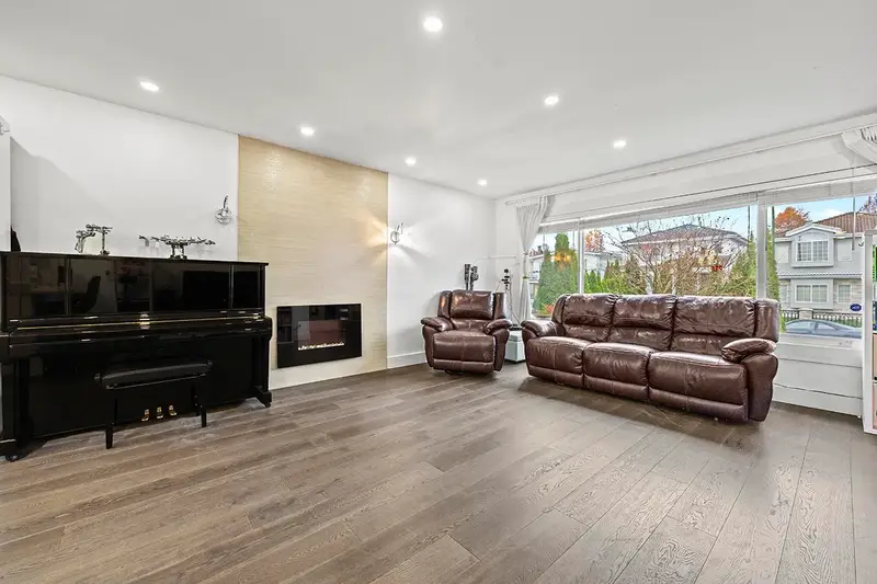 778 E 52ND AVENUE - photo 3 of 18