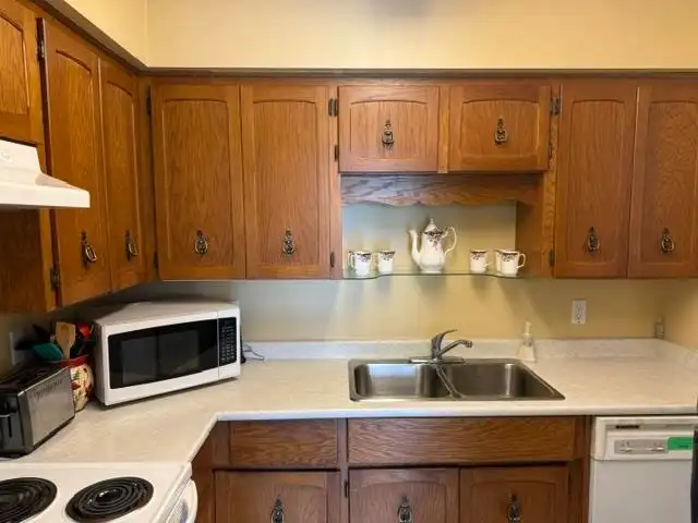 103 5155 IMPERIAL STREET - photo 4 of 10