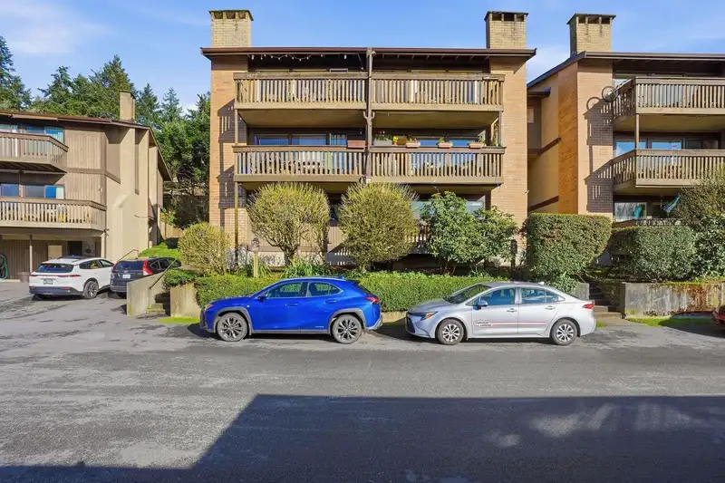 1021 OLD LILLOOET ROAD - photo 2 of 30