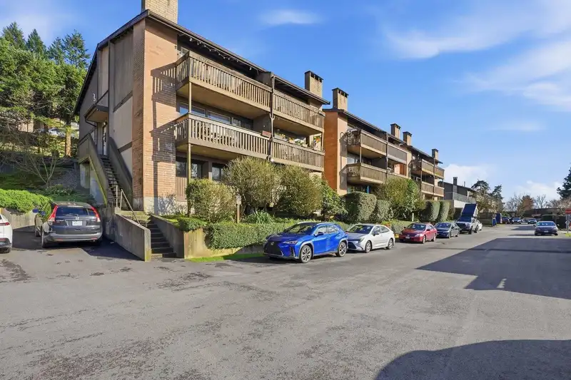 1021 OLD LILLOOET ROAD - photo 3 of 30