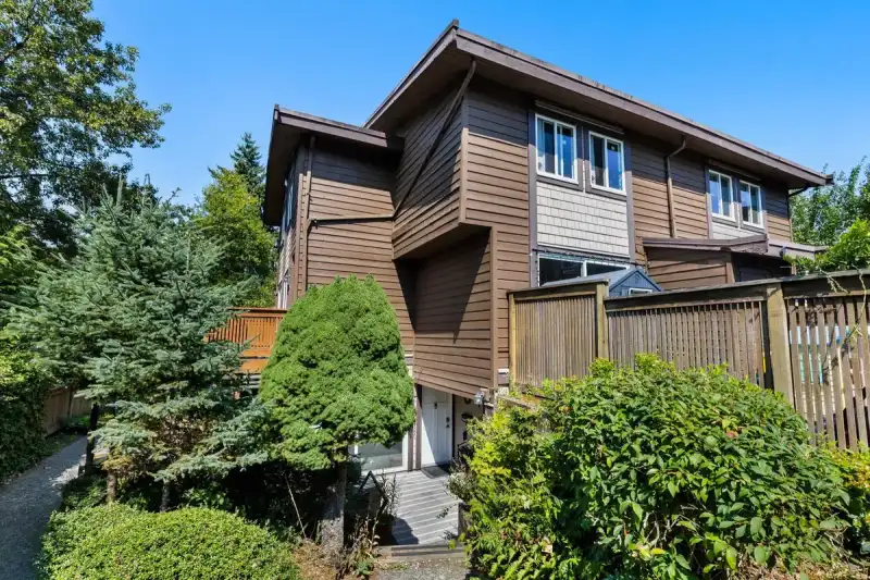 2 302 HIGHLAND WAY - photo 1 of 29