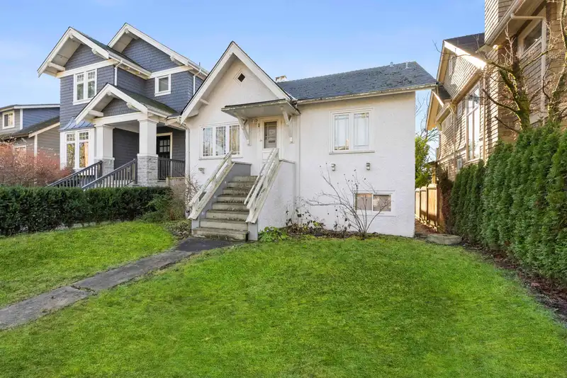 3782 W 37TH AVENUE - photo 3 of 30