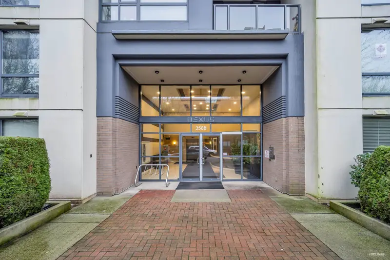 308 3588 CROWLEY DRIVE - photo 2 of 25