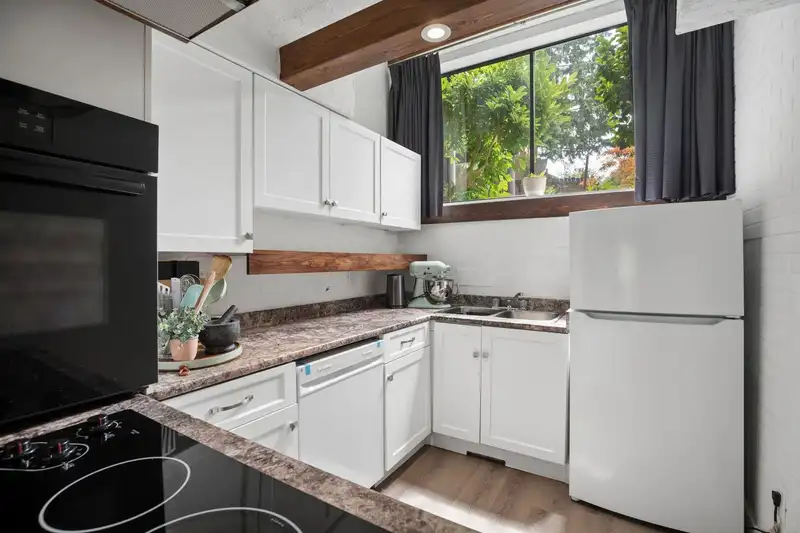 520 CARDIFF WAY - photo 3 of 38