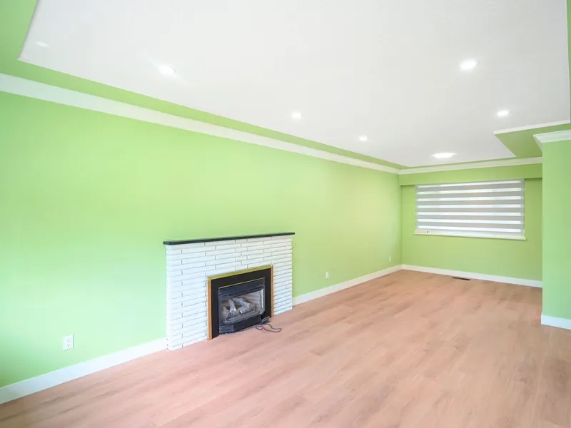 14935 KEW DRIVE - photo 4 of 13