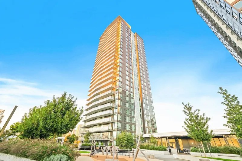 1208 318 ALDERSON AVENUE - photo 1 of 25