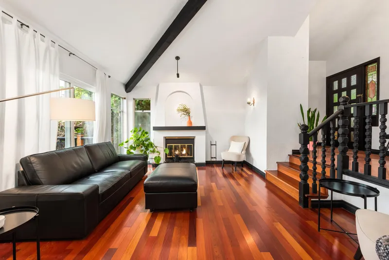 1128 FRASERVIEW STREET - photo 1 of 25