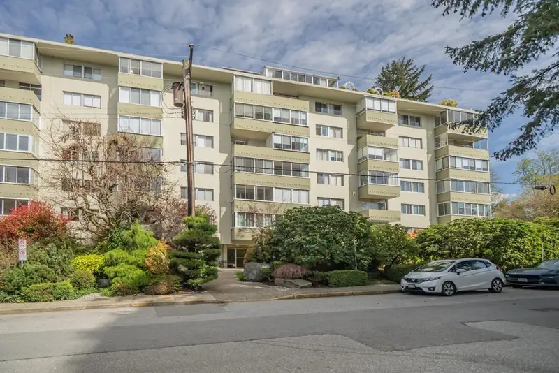 606 1425 ESQUIMALT AVENUE - photo 3 of 25