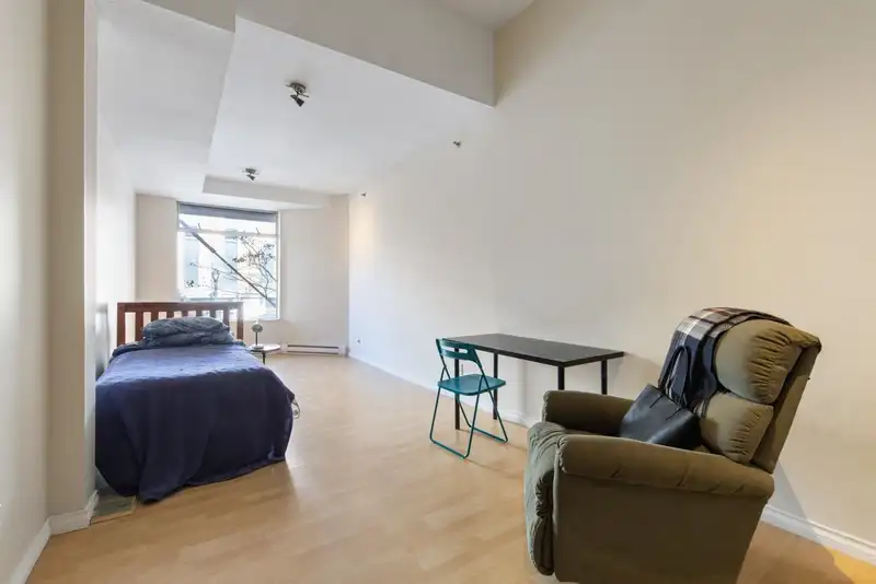 B1 238 E 10TH AVENUE - photo 3 of 23
