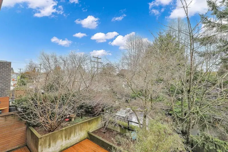 303 2525 BLENHEIM STREET - photo 3 of 25