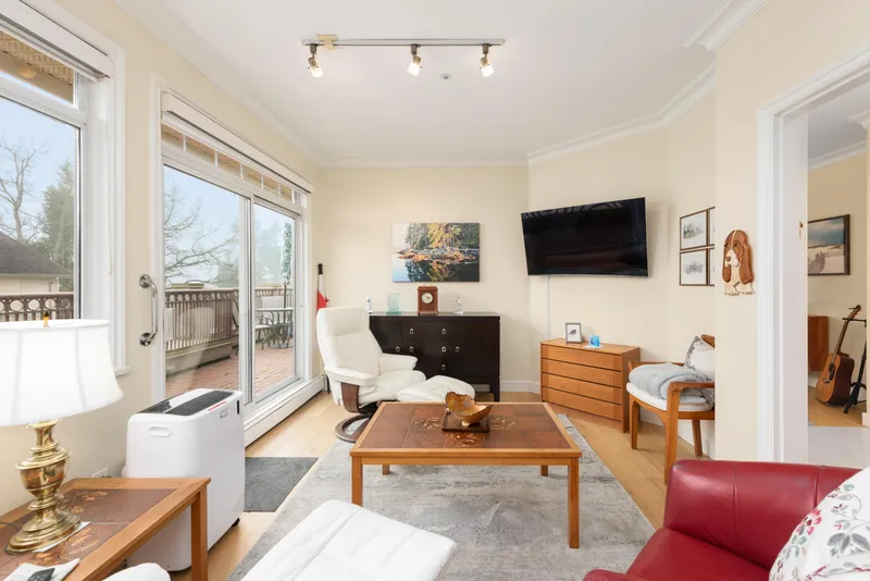 402 1300 HUNTER ROAD - photo 3 of 25