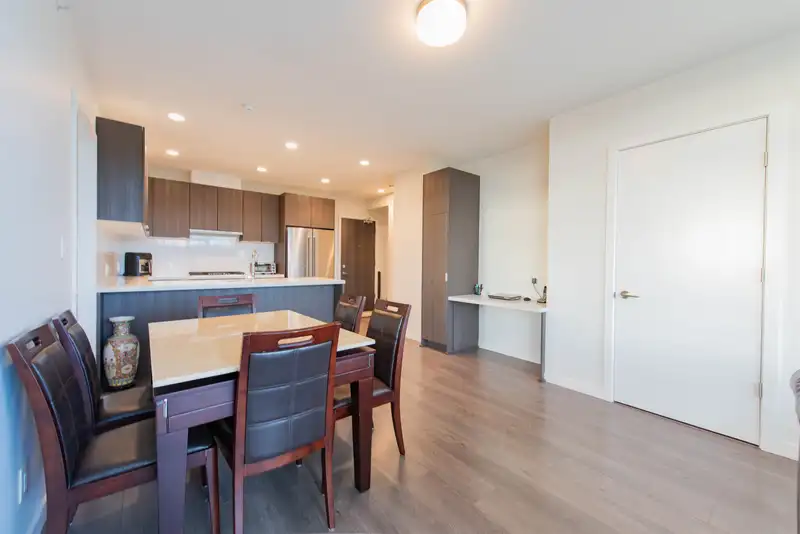 1806 530 WHITING WAY - photo 4 of 6