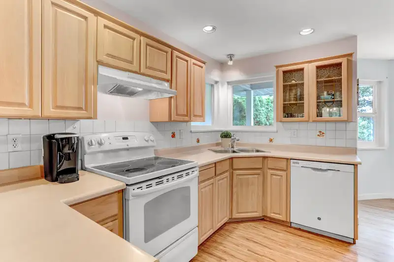12411 222 STREET - photo 4 of 27