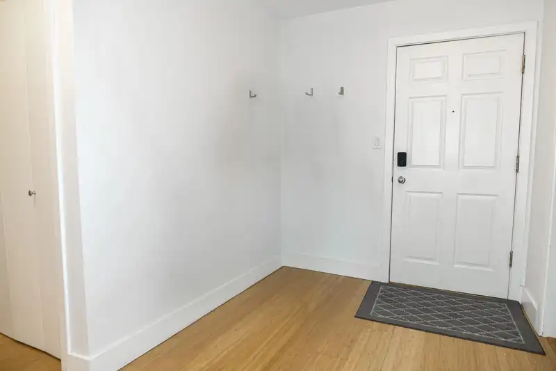202 1188 QUEBEC STREET - photo 4 of 38