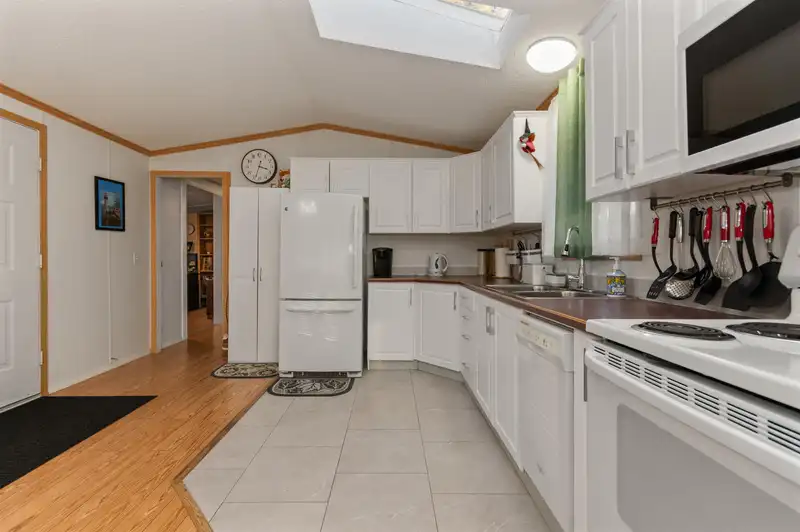 3 6338 VEDDER ROAD - photo 4 of 35