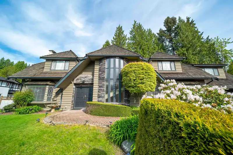 435 INGLEWOOD AVENUE - photo 1 of 38