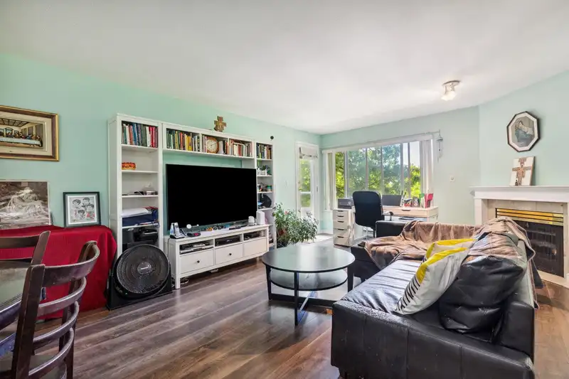 309 7368 ROYAL OAK AVENUE - photo 1 of 38