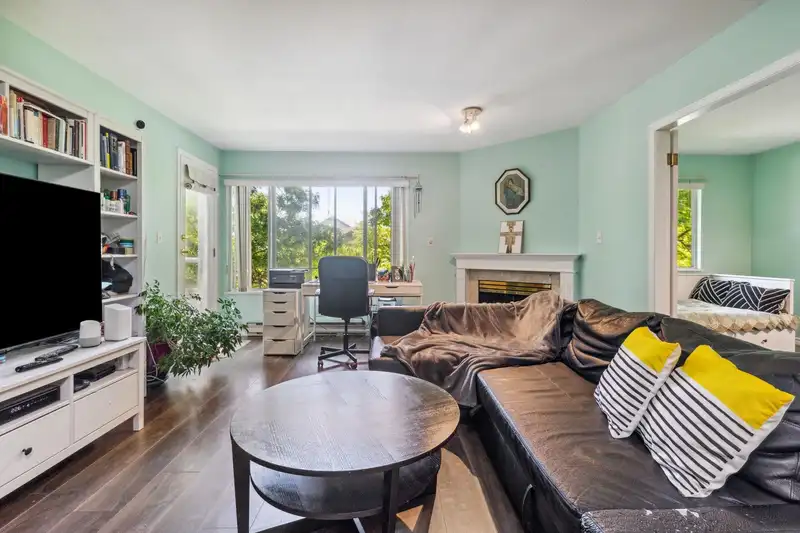 309 7368 ROYAL OAK AVENUE - photo 3 of 38