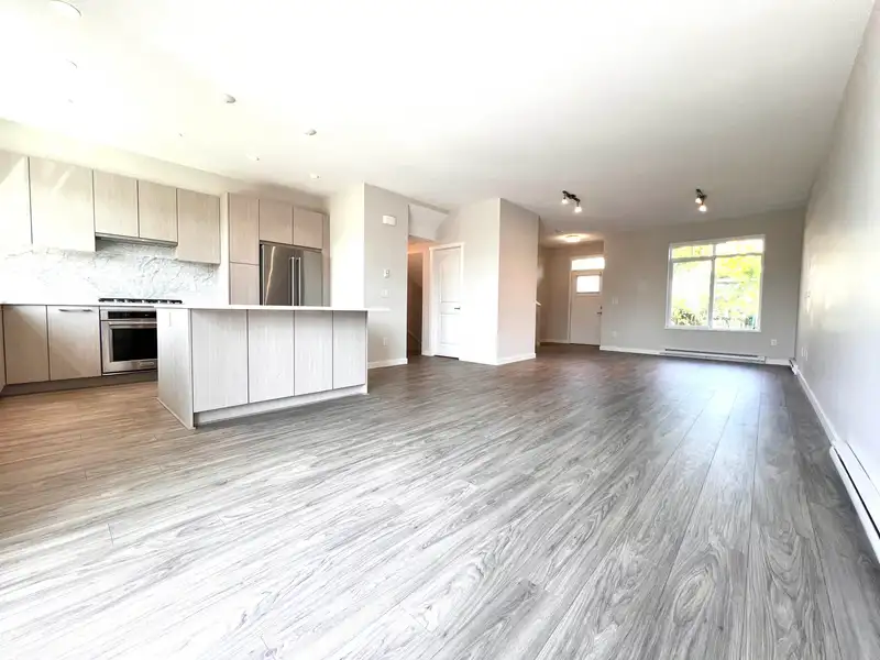 112 1360 MITCHELL STREET - photo 2 of 38
