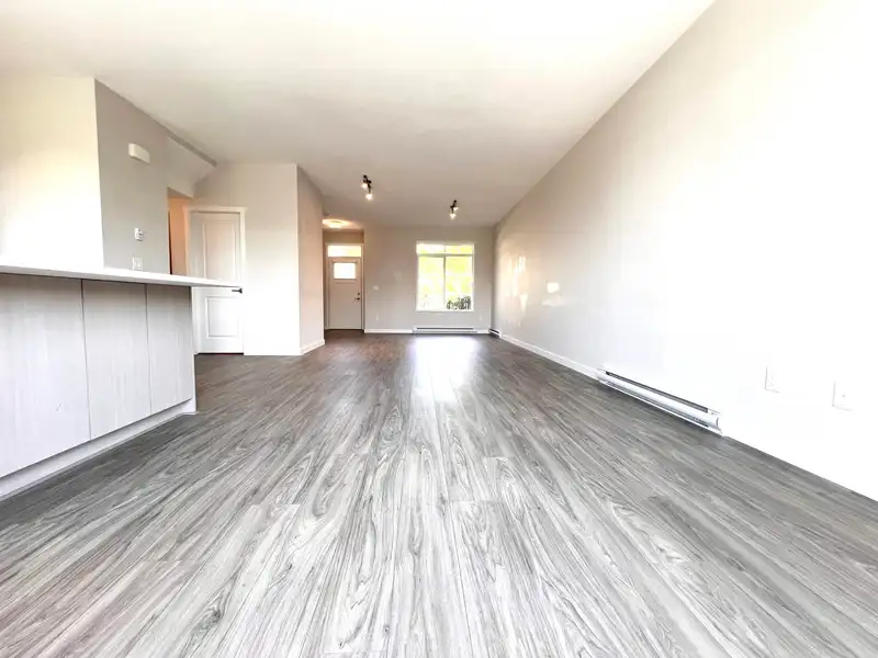 112 1360 MITCHELL STREET - photo 3 of 38