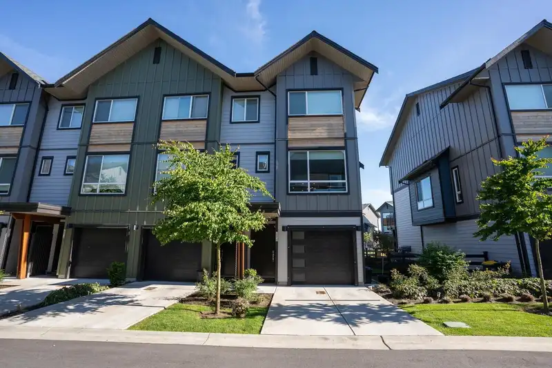 27 4292 WOLF WAY - photo 2 of 40