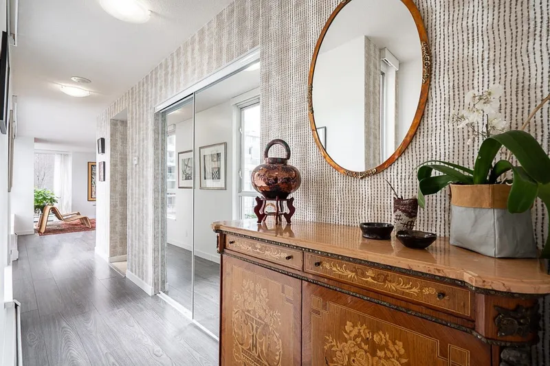 302 1228 MARINASIDE CRESCENT - photo 2 of 25