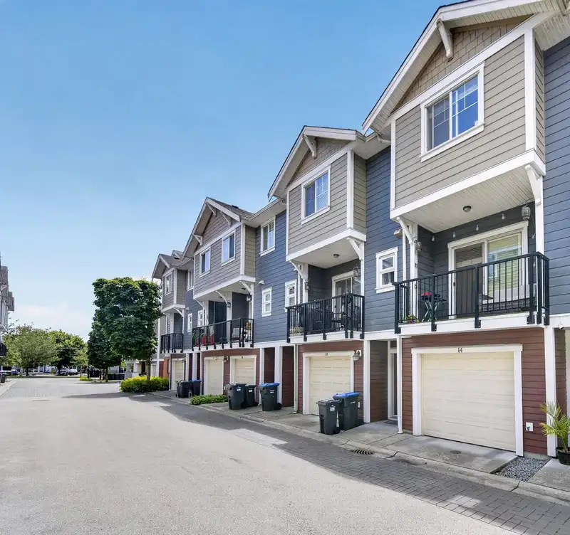 14 1111 EWEN AVENUE - photo 2 of 40