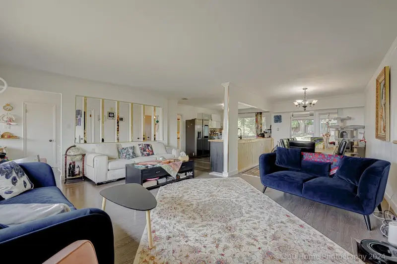 962 WHITCHURCH STREET - photo 3 of 25