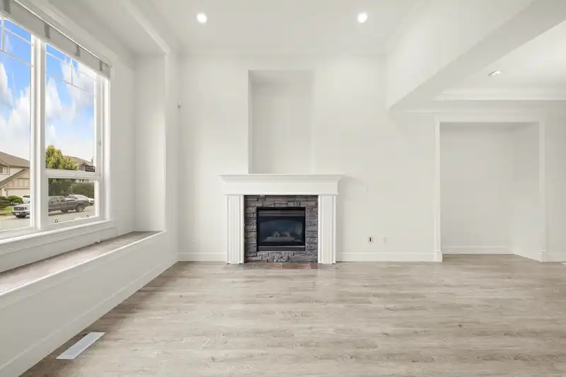 27138 35 AVENUE - photo 3 of 40