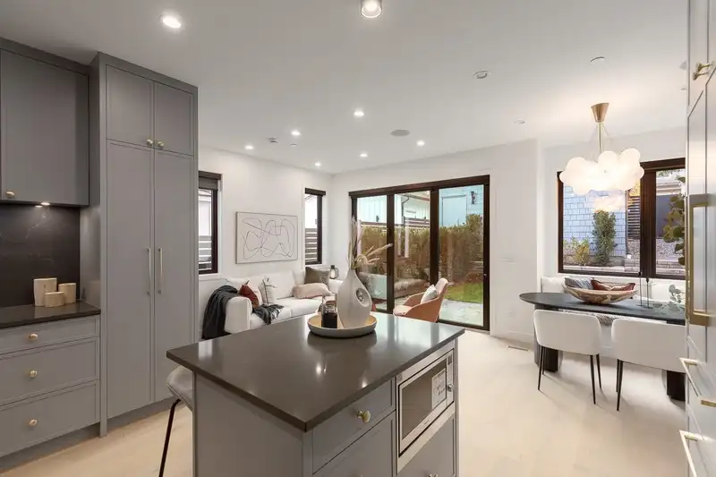 2 3858 W 13TH AVENUE - photo 2 of 34
