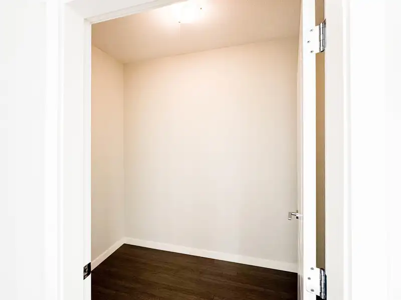 404 3289 RIVERWALK AVENUE - photo 4 of 24