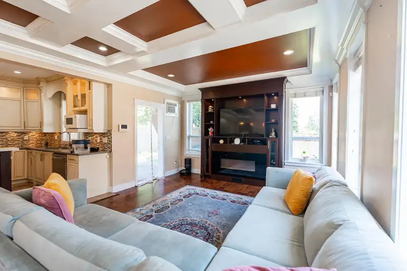 11629 86 AVENUE - photo 3 of 40