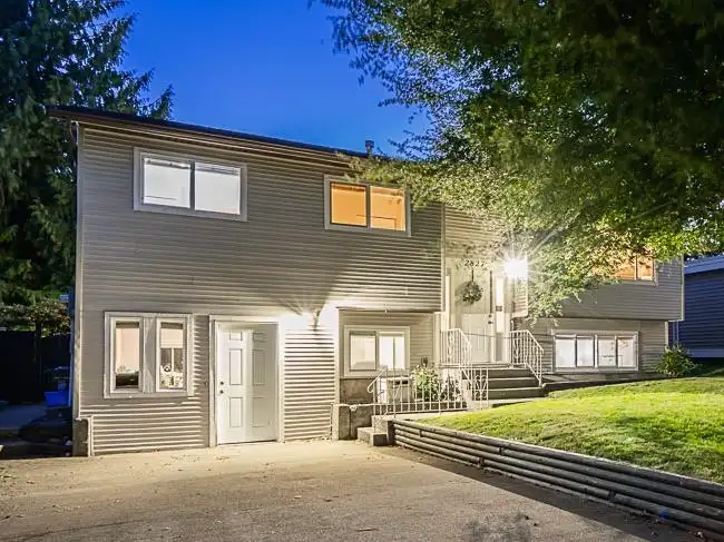 2827 264A STREET - photo 1 of 34