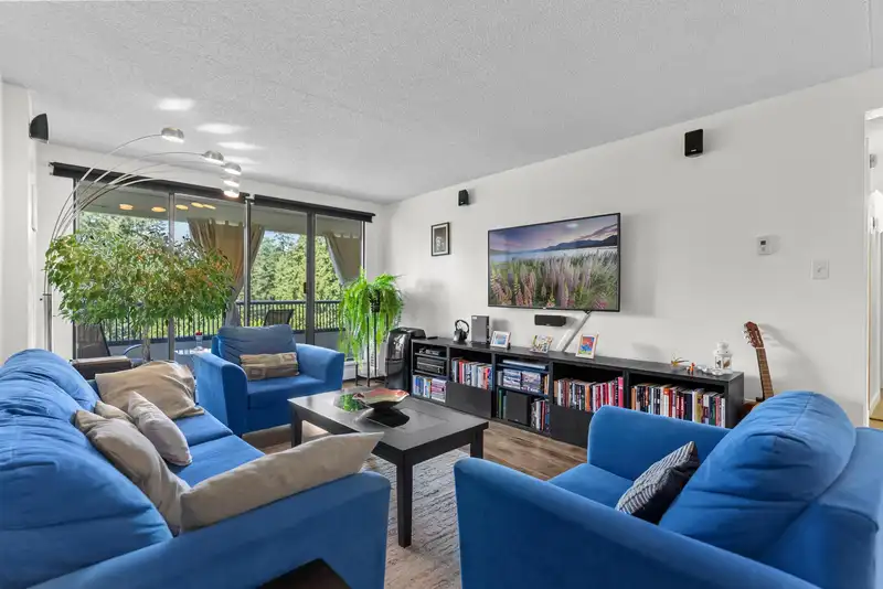 908 6595 WILLINGDON AVENUE - photo 2 of 40