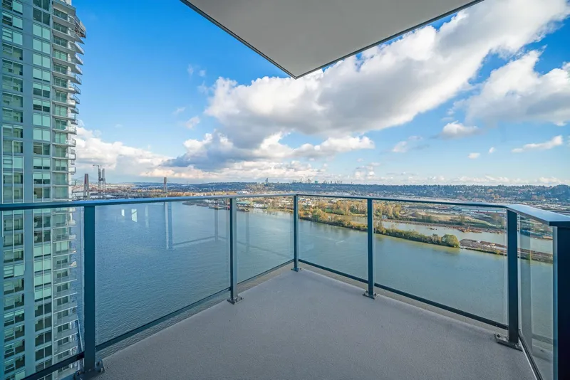 2807 680 QUAYSIDE DRIVE - photo 2 of 25