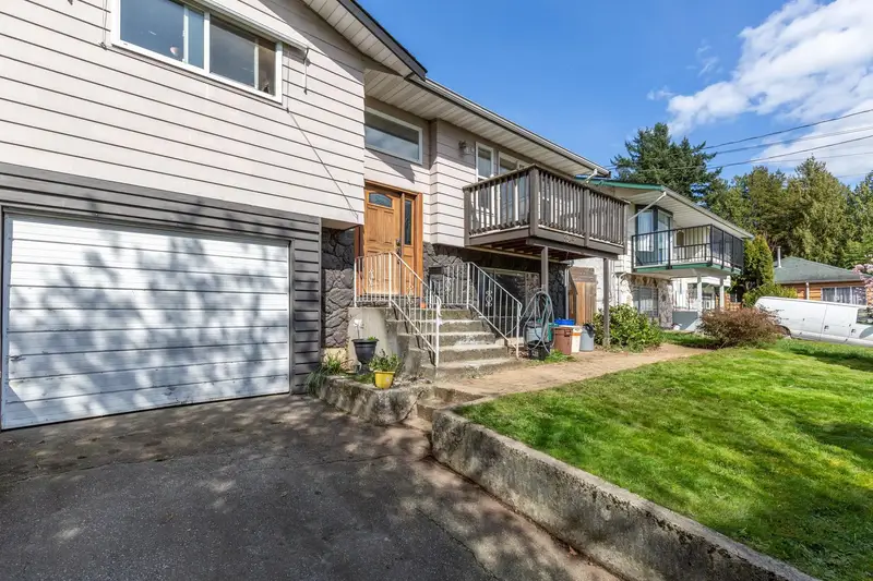 33457 2ND AVENUE - photo 2 of 25