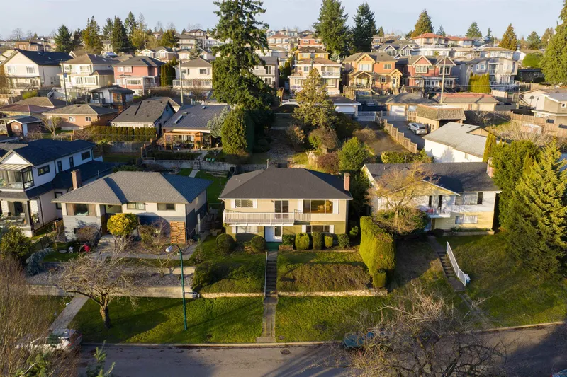 2321 HARRISON DRIVE - photo 3 of 25