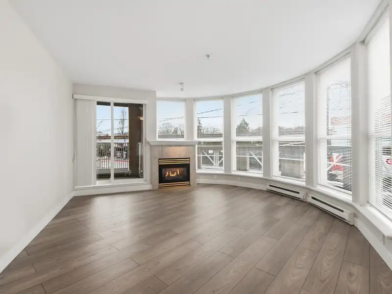 206 1688 E 8TH AVENUE - photo 2 of 22