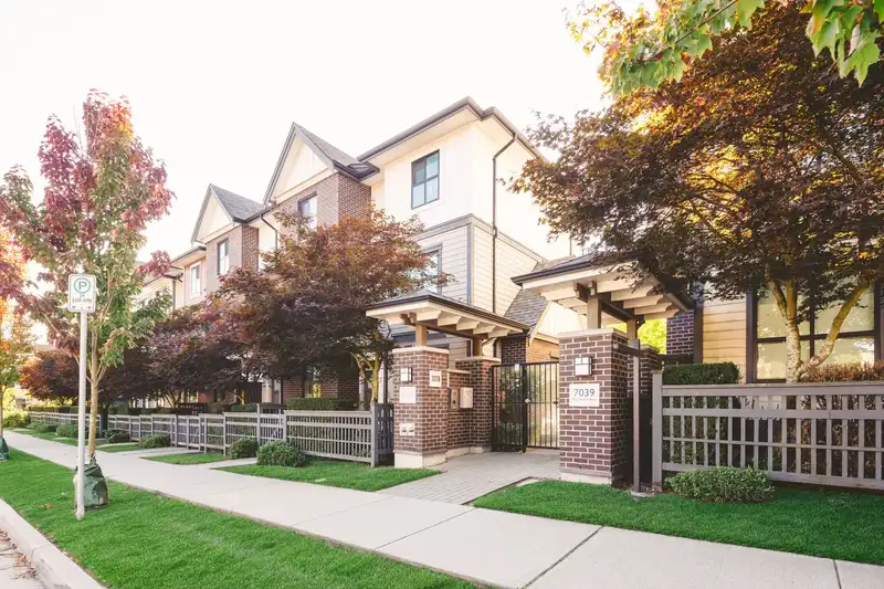 21 7039 MACPHERSON AVENUE - photo 1 of 31