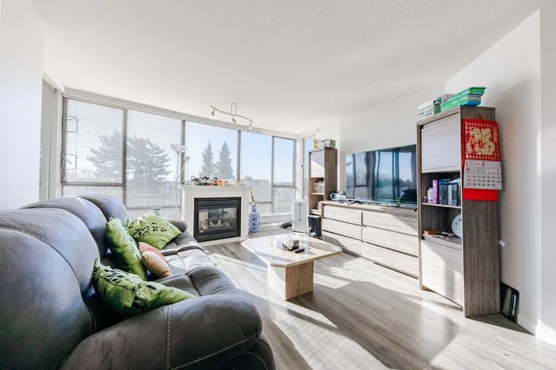 708 8180 GRANVILLE AVENUE - photo 1 of 25