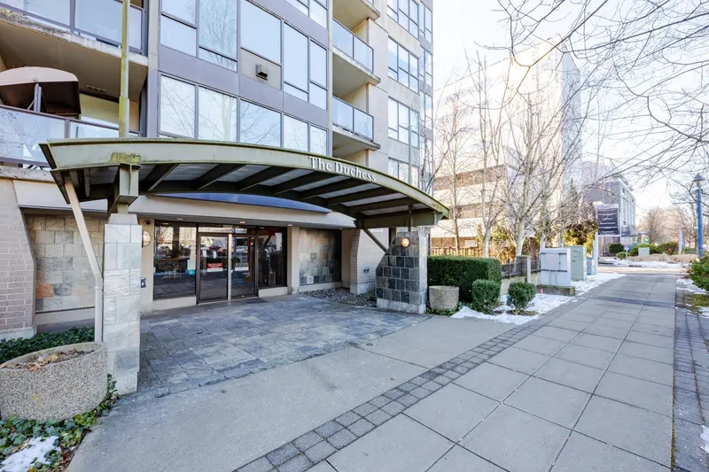 708 8180 GRANVILLE AVENUE - photo 4 of 25