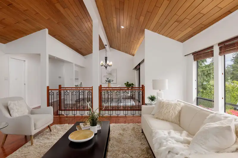 548 E BRAEMAR ROAD - photo 4 of 31