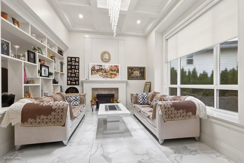 2964 BERGMAN STREET - photo 4 of 25