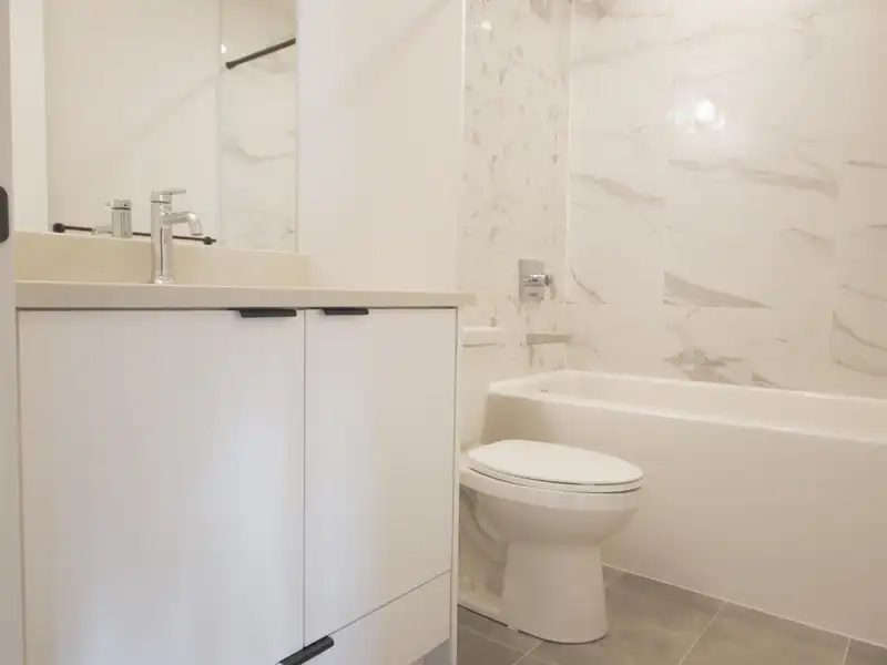 401 11655 FRASER STREET - photo 4 of 13